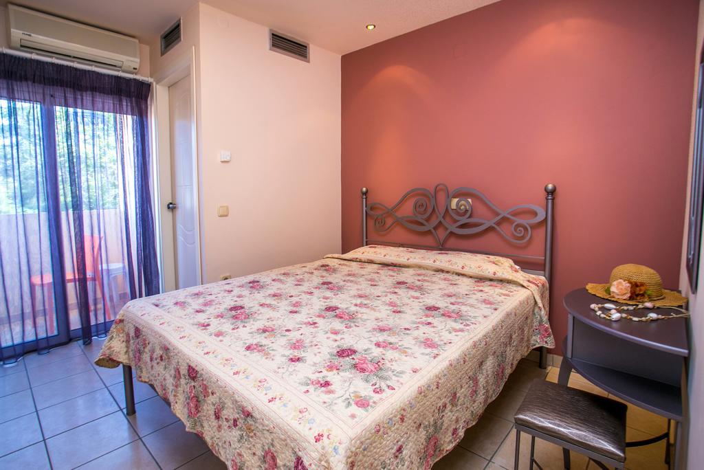 Studios Akrogiali Λιμενάρια Δωμάτιο φωτογραφία